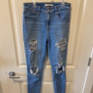 Levi’s 721 Distressed skinny jeans
